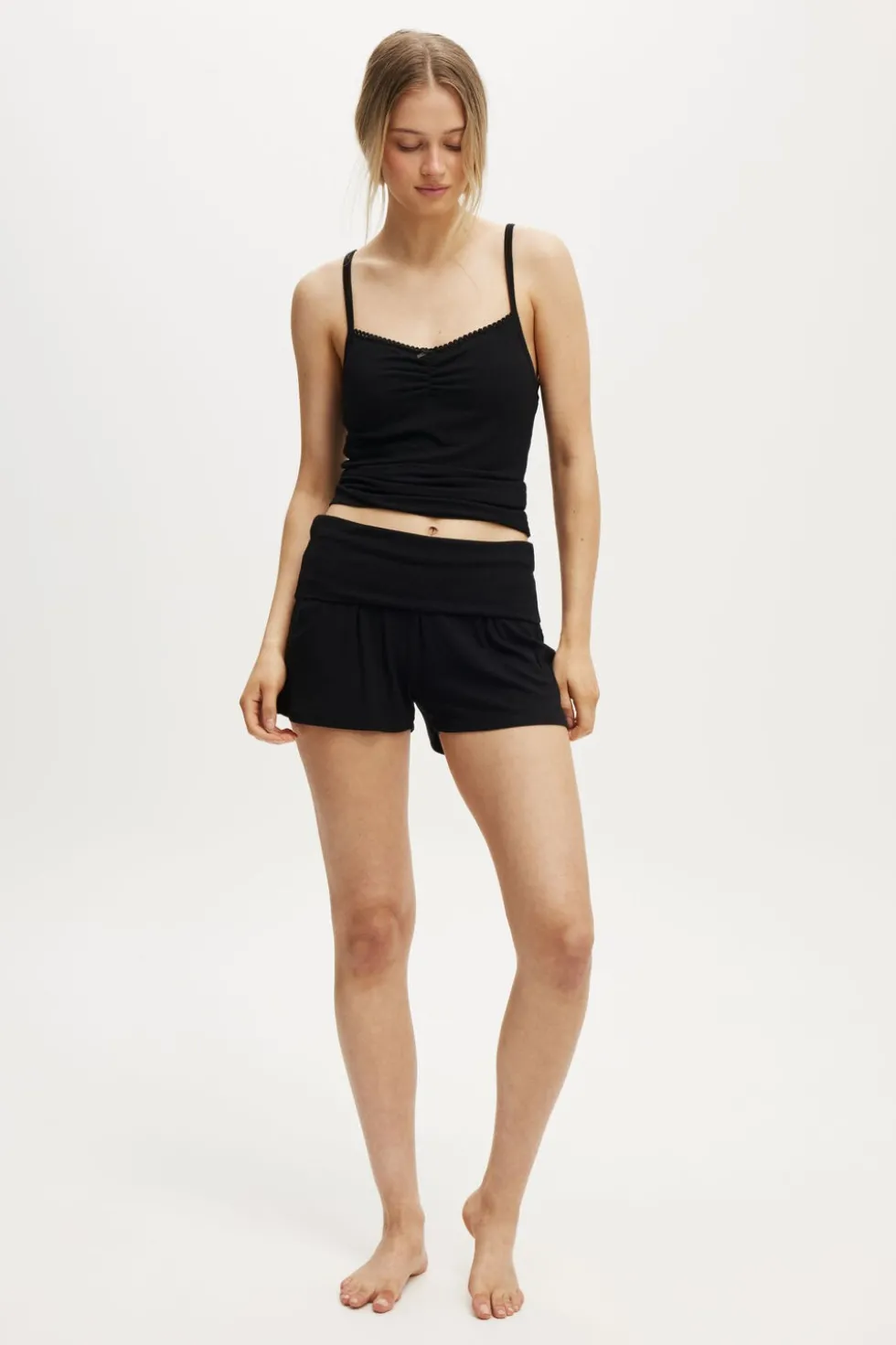 Airy Soft Roll Waist Short