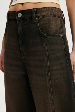 Barrel Jean