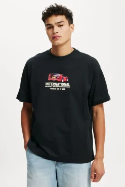 Box Fit Graphic T-Shirt