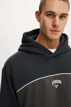 Cropped Fit Graphic Hoodie