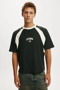 Cropped Fit Graphic T-Shirt