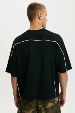 Cropped Fit T-Shirt