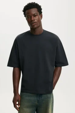 Cropped Fit T-Shirt