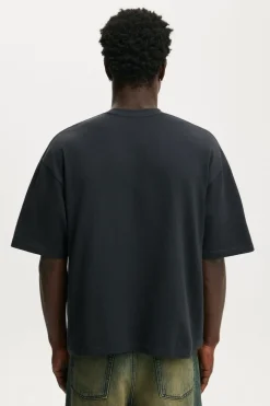 Cropped Fit T-Shirt