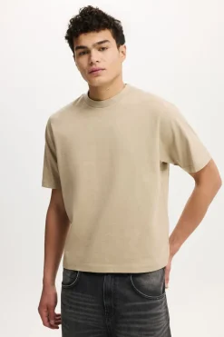 Cropped Fit T-Shirt