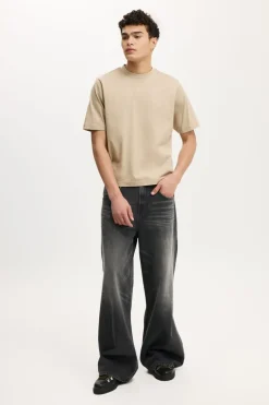 Cropped Fit T-Shirt