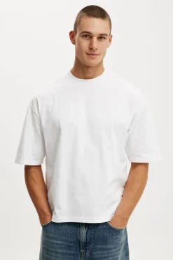 Cropped Fit T-Shirt