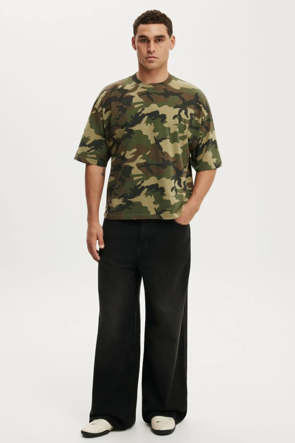 Cropped Fit T-Shirt