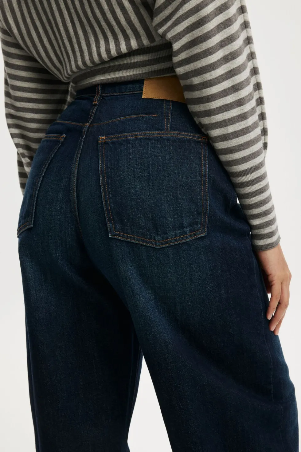 Curvy Barrel Jean