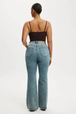 Curvy Flare Jean