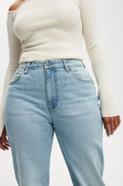 Curvy Stretch Straight Jean