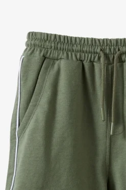 Essentials Short