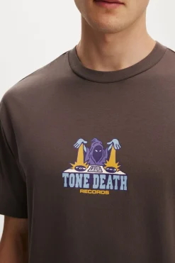 Everyday Fit Graphic T-Shirt