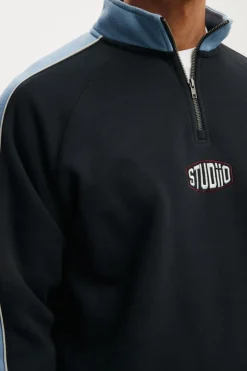 Graphic 1/4 Zip Fleece
