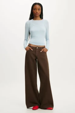 Low Rise Wide Jean