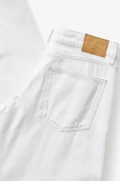 Low Rise Wide Jean