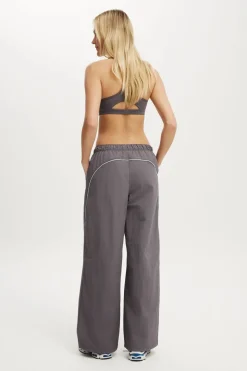 Off Side Woven Sweatpant