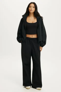 Off Side Woven Sweatpant
