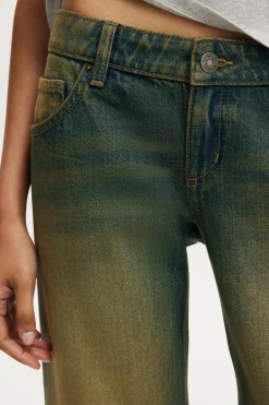 Petite Low Rise Straight Jean