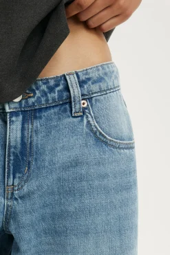 Petite Low Rise Wide Jean