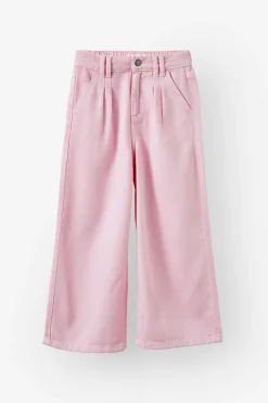 Pleat Front Relaxed Denim Jean