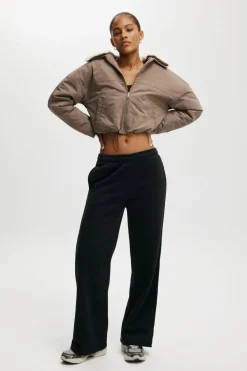Plush Essential Straight Leg Sweatpant