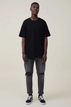 Relaxed Tapered Jean