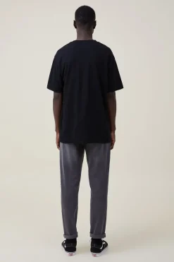Relaxed Tapered Jean