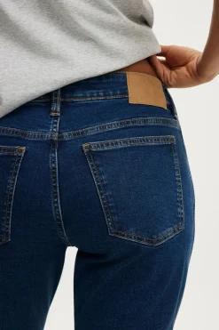 Stretch Slim Straight Jean