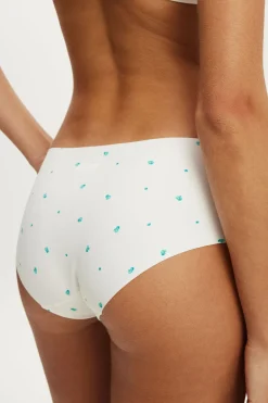 The Invisible Boyleg Brief