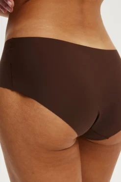 The Invisible Boyleg Brief