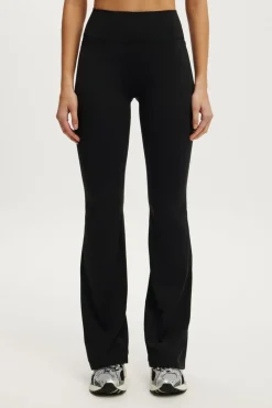 Ultra Luxe Invisible Scrunch Flare