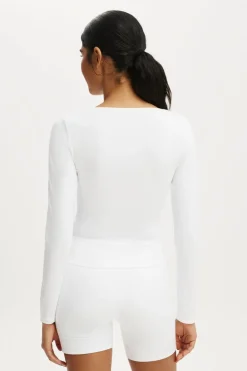 Ultra Soft Scoop Neck Long Sleeve