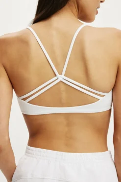 Ultra Soft Scoop V Crop