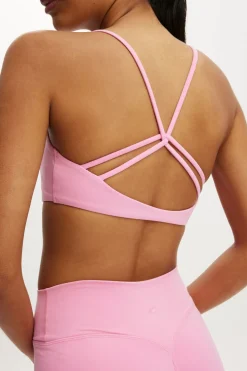 Ultra Soft Scoop V Crop