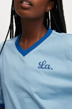 V Neck Boxy Crop Graphic Tee