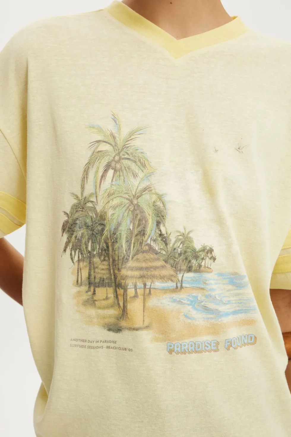 V Neck Vacay Graphic Tee