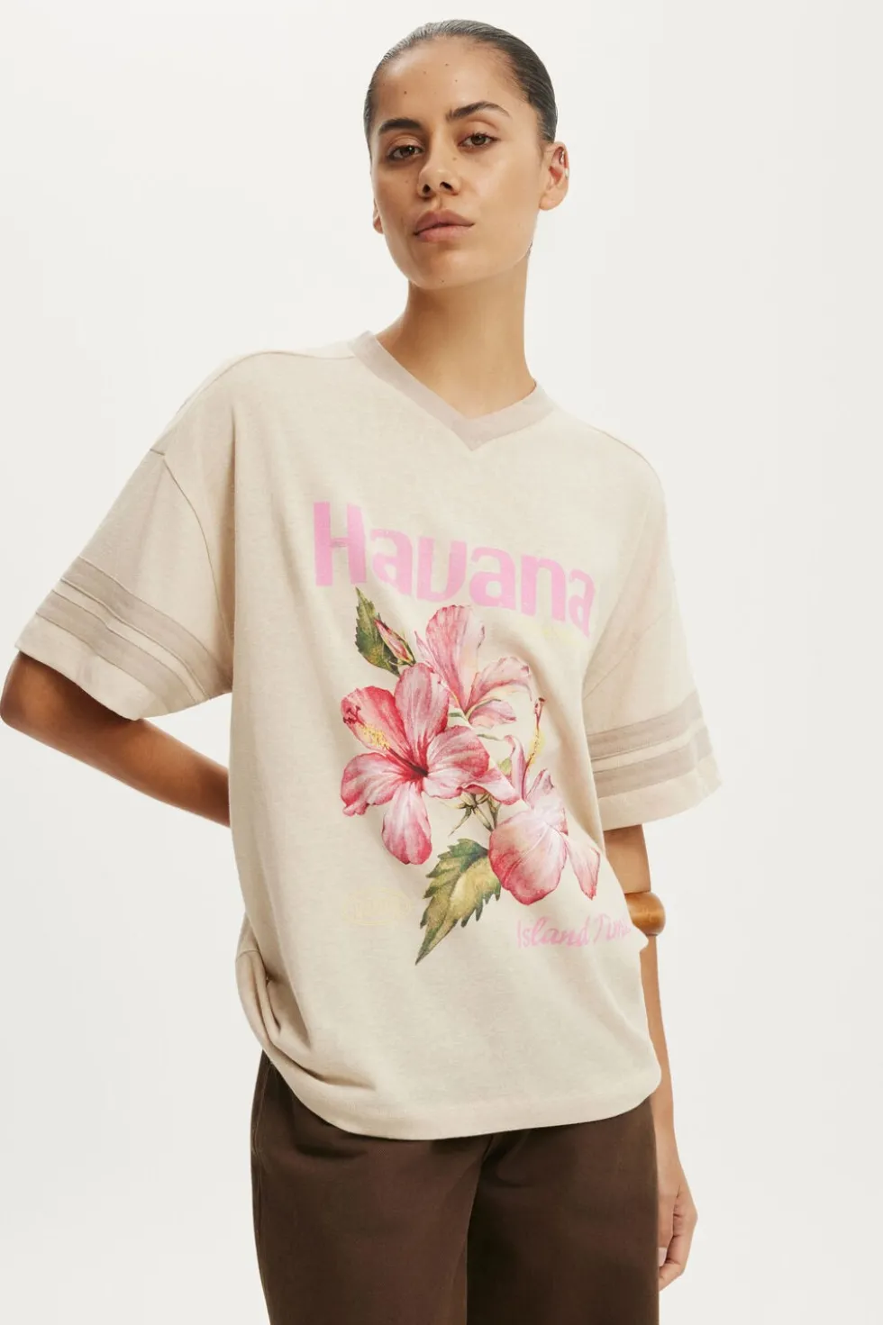 V Neck Vacay Graphic Tee