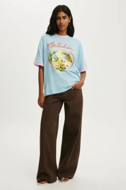 Vacay Graphic Tee