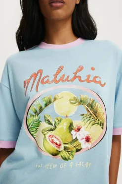 Vacay Graphic Tee